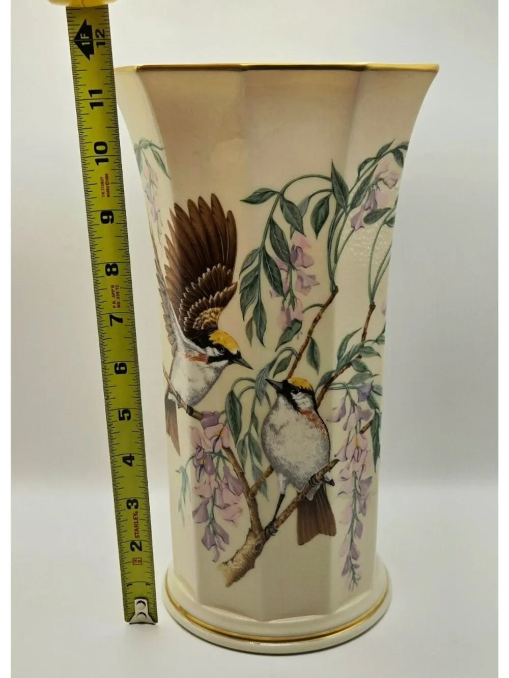 The Jefferson Vase By Lenox Presidential Garden Collection Bird & Wisteria Art,